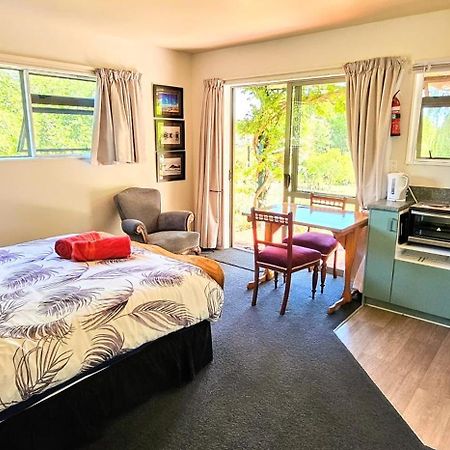 Waterwheel Cottage Upper Moutere Exterior foto